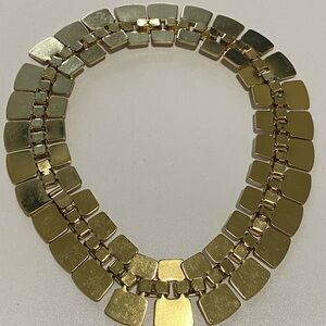 Elegant Gold tone Necklace